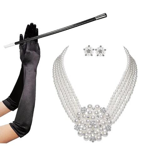 Women'S Accessories In The 1950S - Audrey Hepburn Café da Manhã em