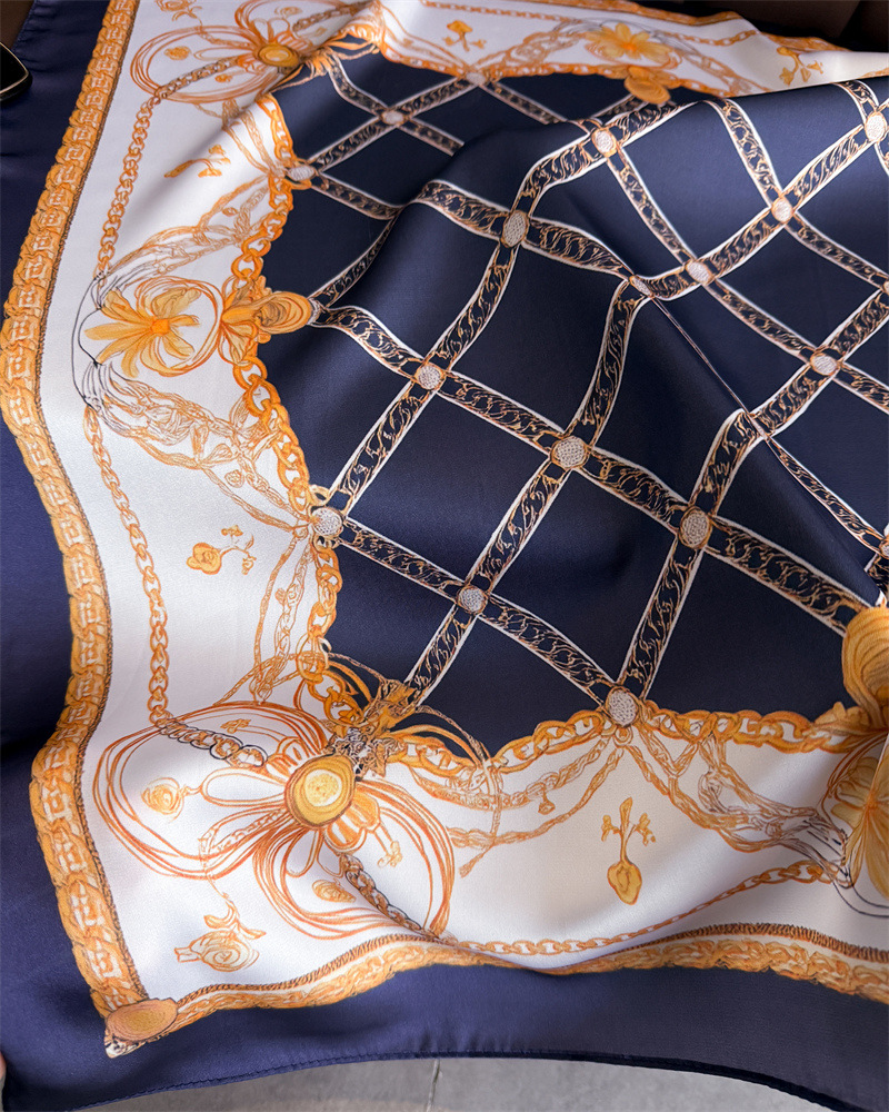 Lenço de Seda Quadrado Azul Cl - Silk Scarf Square avaliação e preço